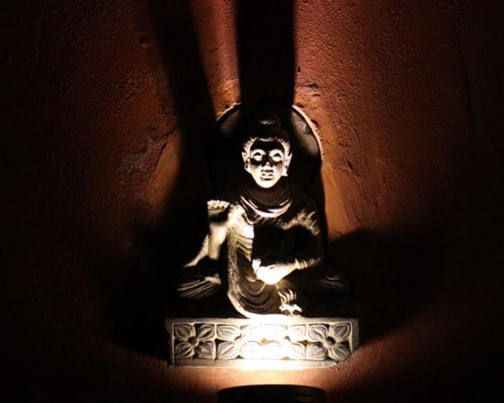 Statue in Cooco's Den