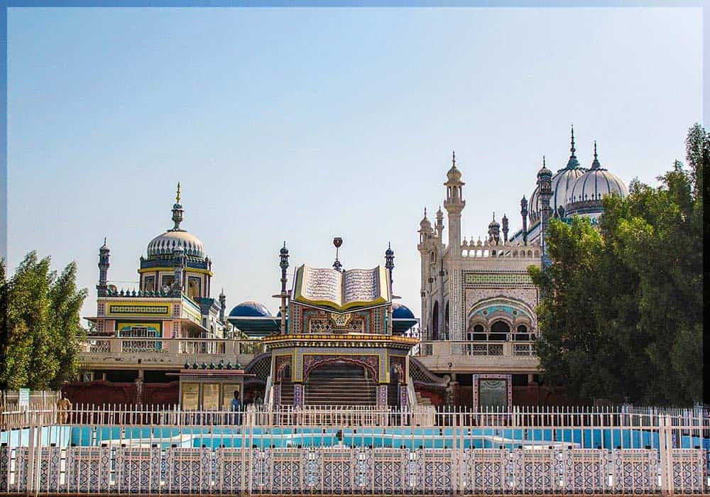 Bong Mosque, Rahim Yar Khan