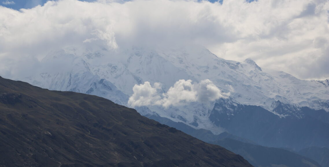 Rakaposhi-peak-Under-clouds