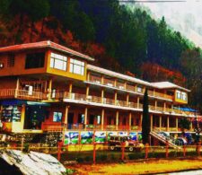 Hotel Pine Track & Green Food Hut Balakot