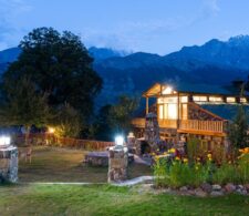 Hotel Walnut Heights Kalam