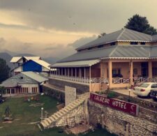 Lalazar hotel Shogran
