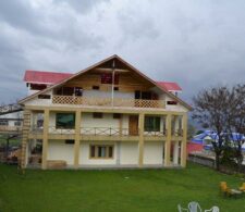 Lalazar hotel Shogran