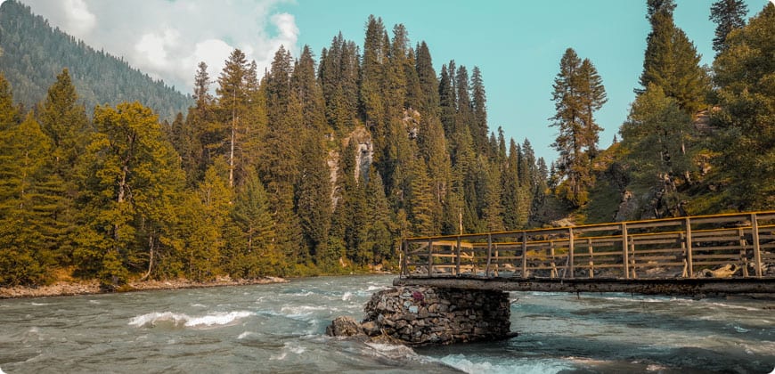 Neelum Valley & Arang Kel 4 Days 3 Nights Tour
