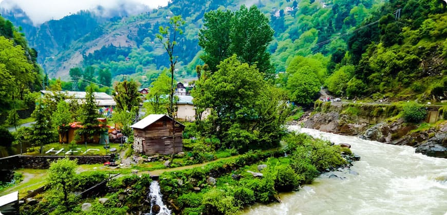 Neelum Valley, Arang Kel & Taobat Valley 5 Days 4 Nights Tour