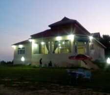New Tourist Inn Shogran